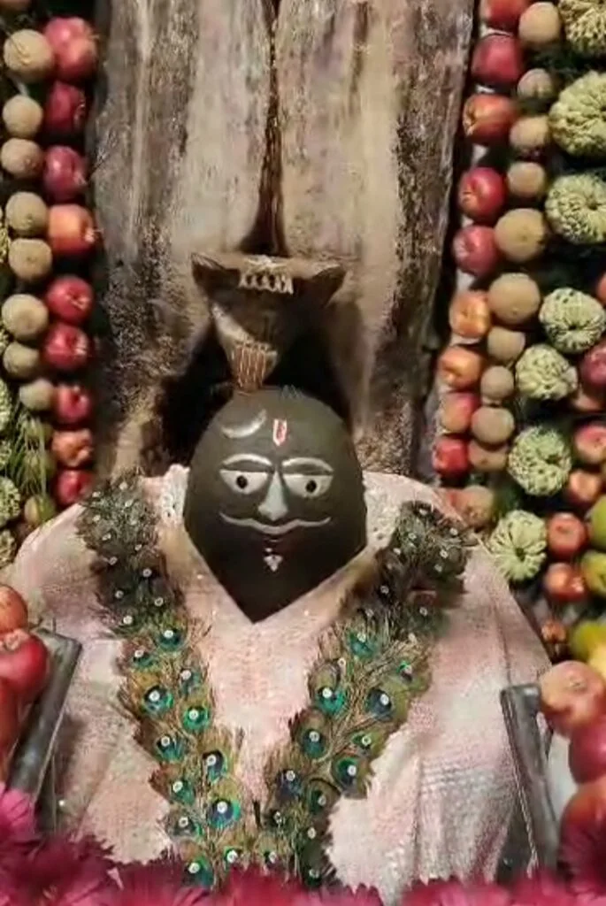 साक्षात प्रकट हुए भोलेनाथ-- <em>तुर्रीधाम की देव दीवाली में पहुंचे भगवान शंकर जी ने दिया हजारों लोगों को आशीर्वाद-- 26 नवंबर की शाम जगमगा उठा बाबा भोलेनाथ का धाम, हजारों लोग साक्षी बने महोत्सव के, छत्तीसगढ़ का सबसे अनूठा महोत्सव</em>, साल 2022 में महाकाल के भक्तों ने करी थी शुरुआत साक्षात प्रकट हुए भोलेनाथ-- <em>तुर्रीधाम की देव दीवाली में पहुंचे भगवान शंकर जी ने दिया हजारों लोगों को आशीर्वाद-- 26 नवंबर की शाम जगमगा उठा बाबा भोलेनाथ का धाम, हजारों लोग साक्षी बने महोत्सव के, छत्तीसगढ़ का सबसे अनूठा महोत्सव</em>, साल 2022 में महाकाल के भक्तों ने करी थी शुरुआत kshititech