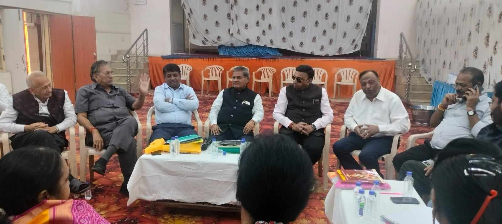 <em>अग्र अलंकरण समारोह की तैयारियां जोरों से,13 व 14 जनवरी को राजनांदगांव में अग्र महाकुम्भ</em>, ऐतिहासिक आयोजनों का राजनादगांव का, सदस्यों को सौपी गई जिम्मेदारियां,अग्र अलंकरण हेतु लिए जाएंगे प्रतिभागीयो से आवेदन <em>अग्र अलंकरण समारोह की तैयारियां जोरों से,13 व 14 जनवरी को राजनांदगांव में अग्र महाकुम्भ</em>, ऐतिहासिक आयोजनों का राजनादगांव का, सदस्यों को सौपी गई जिम्मेदारियां,अग्र अलंकरण हेतु लिए जाएंगे प्रतिभागीयो से आवेदन kshititech