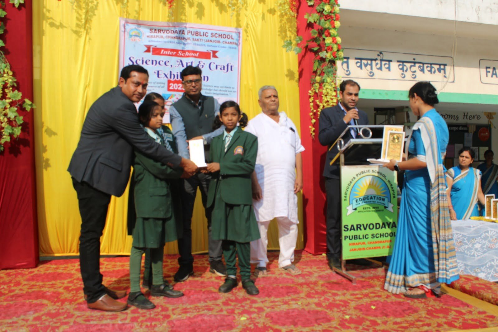 <em>चंद्रपुर के सर्वोदय पब्लिक स्कूल में हुई इंटर स्कूल साइंस आर्ट्स एवं क्राफ्ट प्रतियोगिता, विभिन्न स्कूलों के प्रतिभागियों ने करी सहभागिता</em>, शक्ति जिले के टॉप सीबीएसई स्कूलों में पहचान है सर्वोदय पब्लिक की, जिले के 09 स्कूलों के बच्चों की रही सक्रिय भागीदारी kshititech