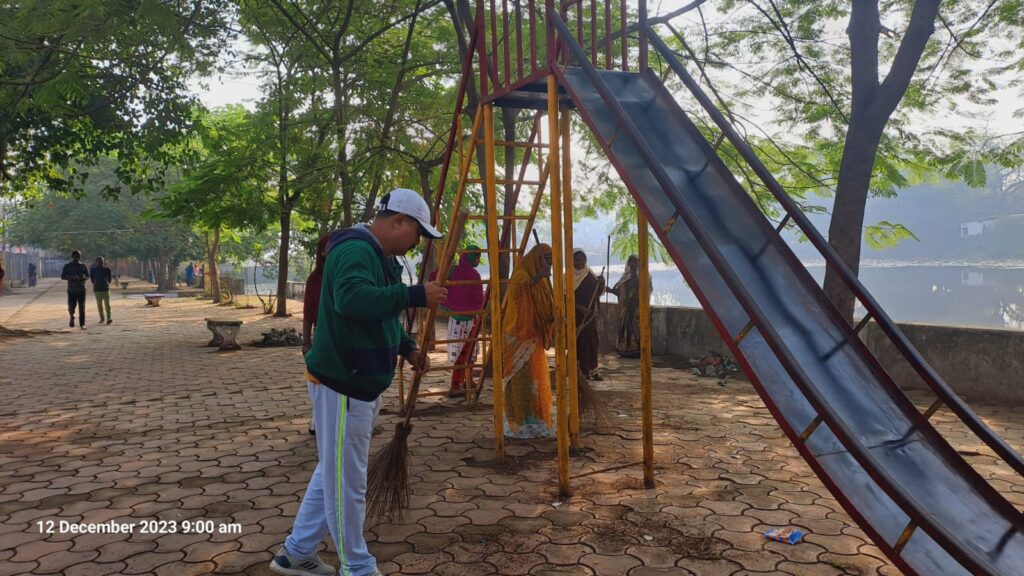 <em>स्वच्छता पखवाड़े में नगर पालिका शक्ति ने चलाया उद्यानों की सफाई के लिए विशेष अभियान, नगर पालिका सार्वजनिक स्थानों में स्वच्छता में दे रही विशेष ध्यान, सीएमओ संजय सिंह ने कहा- शहर को स्वच्छ रखना आप हम सबकी सामूहिक जिम्मेदारी, 13 दिसंबर के शपथ ग्रहण के लिए नगर पालिका ने लगाया होर्डिंग एवं करवाई सार्वजनिक मुनादी</em> <em>स्वच्छता पखवाड़े में नगर पालिका शक्ति ने चलाया उद्यानों की सफाई के लिए विशेष अभियान, नगर पालिका सार्वजनिक स्थानों में स्वच्छता में दे रही विशेष ध्यान, सीएमओ संजय सिंह ने कहा- शहर को स्वच्छ रखना आप हम सबकी सामूहिक जिम्मेदारी, 13 दिसंबर के शपथ ग्रहण के लिए नगर पालिका ने लगाया होर्डिंग एवं करवाई सार्वजनिक मुनादी</em> kshititech