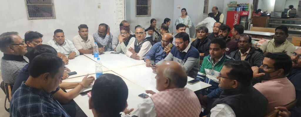 <em>27 दिसंबर को होने वाले अग्रोहा धाम के लोकार्पण के लिए शहर के विभिन्न स्थानों पर समाज बंधुओ की हुई बैठक, लोकार्पण समारोह को ऐतिहासिक बनाने तैयारियां जोरों पर</em>, मुकेश मित्तल कलानोरिया एवं राकेश अग्रवाल अग्रोहा धाम ने कहा प्रत्येक अग्रवाल बंधु इस कार्यक्रम में हो शामिल <em>27 दिसंबर को होने वाले अग्रोहा धाम के लोकार्पण के लिए शहर के विभिन्न स्थानों पर समाज बंधुओ की हुई बैठक, लोकार्पण समारोह को ऐतिहासिक बनाने तैयारियां जोरों पर</em>, मुकेश मित्तल कलानोरिया एवं राकेश अग्रवाल अग्रोहा धाम ने कहा प्रत्येक अग्रवाल बंधु इस कार्यक्रम में हो शामिल kshititech