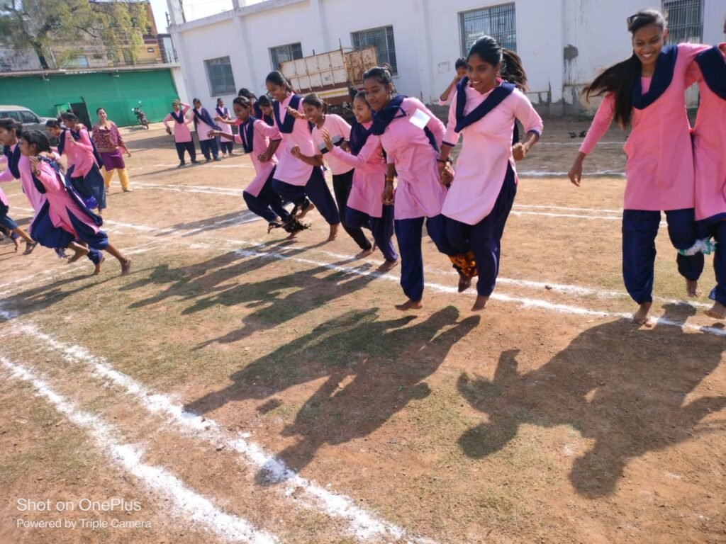 <em>शक्ति के सरकारी नवीन कन्या महाविद्यालय में प्रारंभ हुआ युवा उत्सव, विभिन्न प्रतियोगिताओं का हुआ आयोजन,छात्राओं में दिखा उत्साह</em>, उच्च शिक्षा विभाग की योजनाओं के अनुरूप हो रहा महाविद्यालय का बेहतर संचालन kshititech