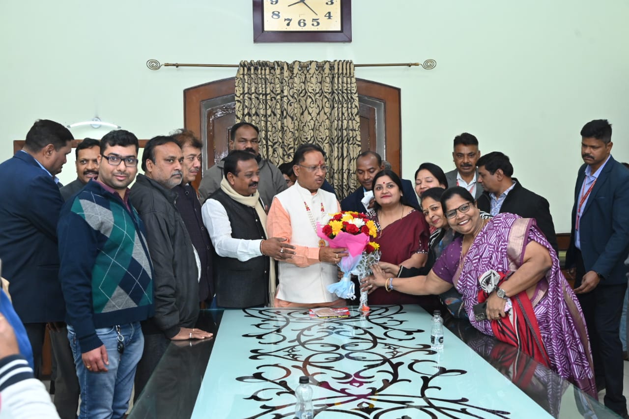 <em>युवा अग्रवाल मंच ने मुख्यमंत्री को दिया परिचय सम्मेलन के अतिथि का न्योता, 20 दिसंबर को कन्हैया अग्रवाल के नेतृत्व में मिले मंच के सदस्य</em>, 6 -7 जनवरी को होने वाले अखिल भारतीय आयोजन के लिए कारी चर्चा,मुख्यमंत्री बनने पर भी किया स्वागत <em>युवा अग्रवाल मंच ने मुख्यमंत्री को दिया परिचय सम्मेलन के अतिथि का न्योता, 20 दिसंबर को कन्हैया अग्रवाल के नेतृत्व में मिले मंच के सदस्य</em>, 6 -7 जनवरी को होने वाले अखिल भारतीय आयोजन के लिए कारी चर्चा,मुख्यमंत्री बनने पर भी किया स्वागत kshititech