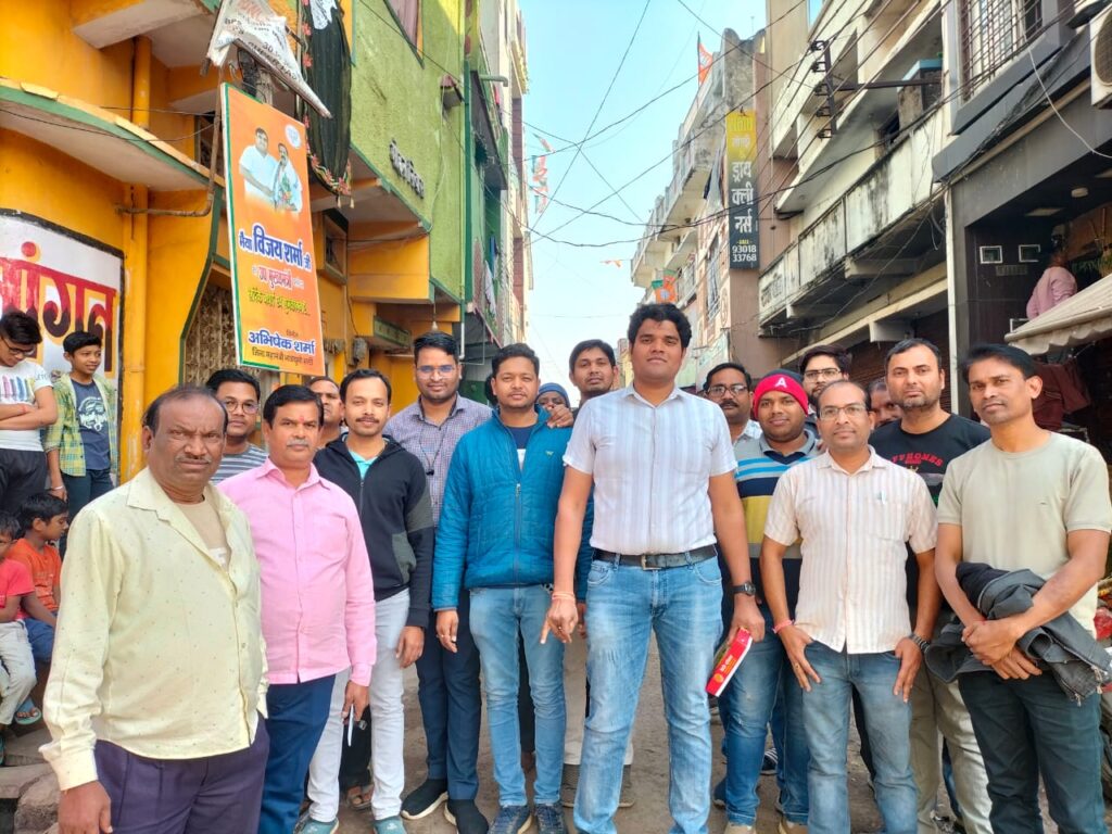 दिग्गज मंत्री जयसिंह को किया परास्त, मिला विष्णु राज में मंत्री का पद- <em>छत्तीसगढ़ राज्य गठन के बाद पहली बार देवांगन समाज से बनाये गए मंत्री लखन देवांगन के मंत्री बनने पर देवांगन समाज शक्ति ने पटाखे फोड़ कर मनाई खुशियां,लोगों का करवाया मुंह मीठा, जिला अध्यक्ष गोविंद देवांगन ने कहा- यह पूरे समाज के लिए गौरव का विषय</em> दिग्गज मंत्री जयसिंह को किया परास्त, मिला विष्णु राज में मंत्री का पद- <em>छत्तीसगढ़ राज्य गठन के बाद पहली बार देवांगन समाज से बनाये गए मंत्री लखन देवांगन के मंत्री बनने पर देवांगन समाज शक्ति ने पटाखे फोड़ कर मनाई खुशियां,लोगों का करवाया मुंह मीठा, जिला अध्यक्ष गोविंद देवांगन ने कहा- यह पूरे समाज के लिए गौरव का विषय</em> kshititech