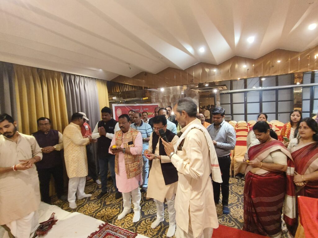 <em>छत्तीसगढ़ प्रांतीय युवा अग्रवाल मंच ने किया </em>अ<em>ग़हन पुर्णिमा पर कुलदेवी महालक्ष्मी जी के वरदान दिवस का कार्यक्रम, परिचय सम्मेलन की तैयारीयो को लेकर हुई चर्चा, कन्हैया अग्रवाल ने कहा- अग्रसेन जी को महालक्ष्मी जी ने दिया था वरदान,अग्रवाल कहलाते हैं लक्ष्मी पुत्र</em> <em>छत्तीसगढ़ प्रांतीय युवा अग्रवाल मंच ने किया </em>अ<em>ग़हन पुर्णिमा पर कुलदेवी महालक्ष्मी जी के वरदान दिवस का कार्यक्रम, परिचय सम्मेलन की तैयारीयो को लेकर हुई चर्चा, कन्हैया अग्रवाल ने कहा- अग्रसेन जी को महालक्ष्मी जी ने दिया था वरदान,अग्रवाल कहलाते हैं लक्ष्मी पुत्र</em> kshititech