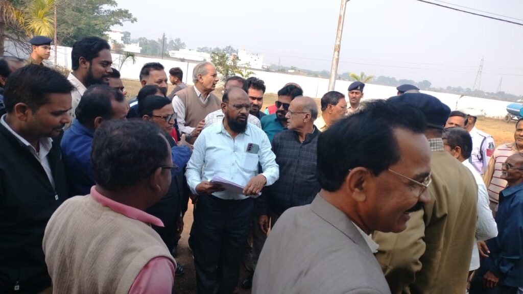 <em>अवैध रूप से बन रही कोल साइडिंग के निर्माण को रोकने सर्वदलीय संघर्ष समिति ने दिया ज्ञापन,कोल माफियाओं द्वारा करवाए जा रहा निर्माण, पूरे शहर में साइडिंग को लेकर आक्रोश, कभी भी टूट सकता है जनता के गुस्से का गुब्बार</em>, नगर पालिका के निर्णय के विरोध में माफियाओं का चल रहा राज, प्रशासन बेबस <em>अवैध रूप से बन रही कोल साइडिंग के निर्माण को रोकने सर्वदलीय संघर्ष समिति ने दिया ज्ञापन,कोल माफियाओं द्वारा करवाए जा रहा निर्माण, पूरे शहर में साइडिंग को लेकर आक्रोश, कभी भी टूट सकता है जनता के गुस्से का गुब्बार</em>, नगर पालिका के निर्णय के विरोध में माफियाओं का चल रहा राज, प्रशासन बेबस kshititech