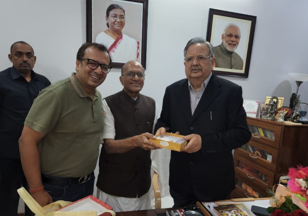 <em>समाजसेवी सीताराम अग्रवाल ने दी पूर्व मुख्यमंत्री डॉ रमन सिंह, बृजमोहन अग्रवाल एवं अमर अग्रवाल को बधाई, प्रदेश में भाजपा सरकार बनने पर कहा- छत्तीसगढ़ में विकास की गति होगी तेज</em>, रायपुर के मंगल भवन के संस्थापक हैं सीताराम अग्रवाल <em>समाजसेवी सीताराम अग्रवाल ने दी पूर्व मुख्यमंत्री डॉ रमन सिंह, बृजमोहन अग्रवाल एवं अमर अग्रवाल को बधाई, प्रदेश में भाजपा सरकार बनने पर कहा- छत्तीसगढ़ में विकास की गति होगी तेज</em>, रायपुर के मंगल भवन के संस्थापक हैं सीताराम अग्रवाल kshititech