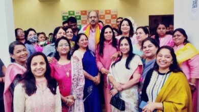 बृजमोहन का हुआ सम्मान-- <em>रायपुर की अग्रवाल महिला मंडल ने किया नवनिर्वाचित विधायक बृजमोहन अग्रवाल का सम्मान, महिलाओं ने कहा-अग्र समाज के गौरव हैं बृजमोहन जी</em>, बृजमोहन की जीत से प्रदेश के अग्रवाल समाज में भी है उत्साह बृजमोहन का हुआ सम्मान-- <em>रायपुर की अग्रवाल महिला मंडल ने किया नवनिर्वाचित विधायक बृजमोहन अग्रवाल का सम्मान, महिलाओं ने कहा-अग्र समाज के गौरव हैं बृजमोहन जी</em>, बृजमोहन की जीत से प्रदेश के अग्रवाल समाज में भी है उत्साह kshititech