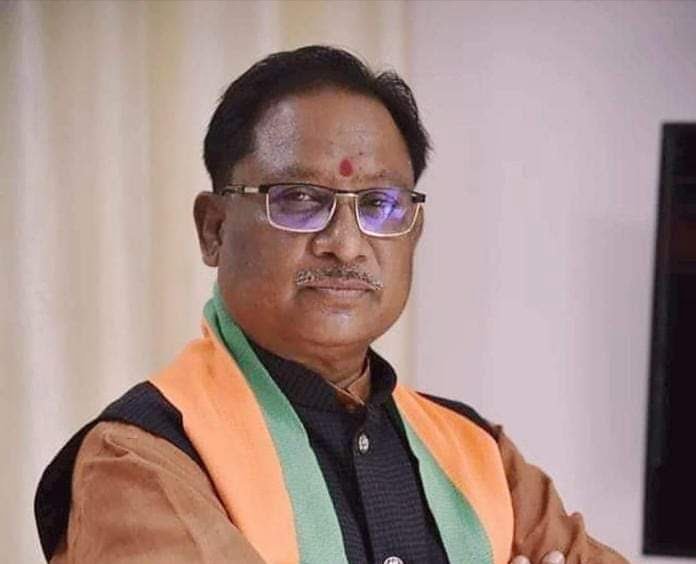 भाजपा ने खेला आदिवासी कार्ड-<em>दो बार प्रदेश अध्यक्ष एवं केंद्रीय मंत्री रहे विष्णु देव संभालेंगे छत्तीसगढ़ की कमान, विधायक दल के सर्वसम्मति से नेता चुने गए साय,छत्तीसगढ़ में मुख्यमंत्री चयन की अटकलें को लगा विराम</em> kshititech