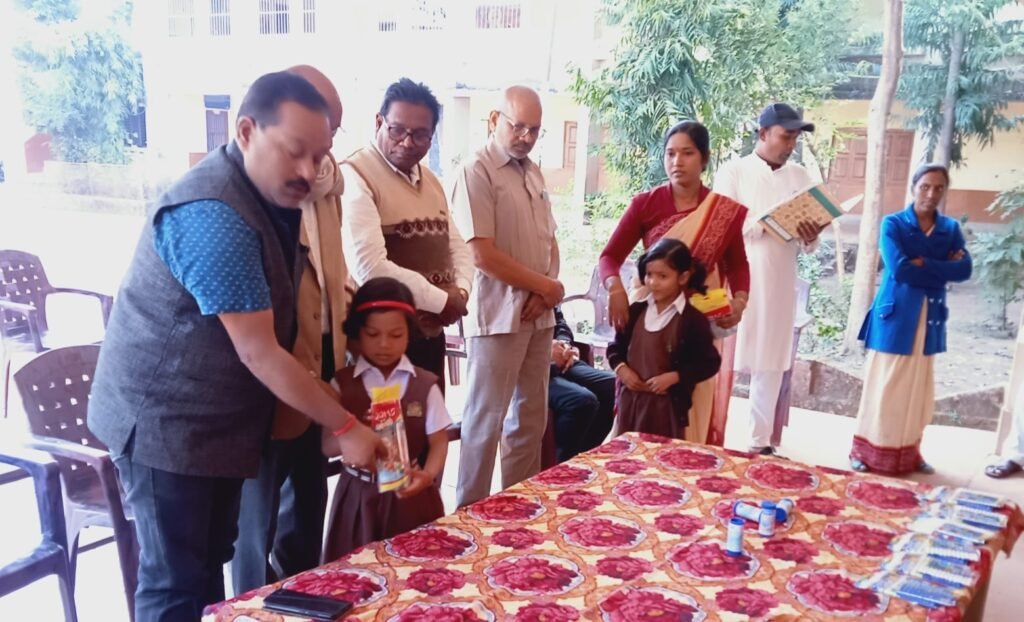 <em>शक्ति के सरस्वती शिशु मंदिर में हुआ खेल उत्सव का आयोजन, श्रीनिवास रामानुज की जयंती पर हुआ गणित मेला,बच्चों ने बनाए सुंदर मॉडल</em>,कोषाध्यक्ष रामअवतार अग्रवाल ने कहा- महान गणितज्ञ की जयंती पर बच्चे ले प्रेरणा, विकसित भारत में गणित का है अहम योगदान<br>. <em>शक्ति के सरस्वती शिशु मंदिर में हुआ खेल उत्सव का आयोजन, श्रीनिवास रामानुज की जयंती पर हुआ गणित मेला,बच्चों ने बनाए सुंदर मॉडल</em>,कोषाध्यक्ष रामअवतार अग्रवाल ने कहा- महान गणितज्ञ की जयंती पर बच्चे ले प्रेरणा, विकसित भारत में गणित का है अहम योगदान<br>. kshititech