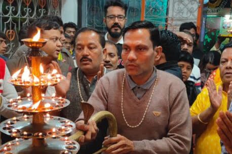 हनुमान जी की आस्था में डूबा शक्ति-- <em>शक्ति के सिद्ध श्री हनुमान मंदिर में हुआ महाआरती का आयोजन,छत्तीसगढ़ जनर्लिस्ट वेलफेयर यूनियन के सदस्यों सहित भागवताआचार्य श्रेया रानी भी हुई शामिल,पंडित ओमप्रकाश वैष्णव एवं हनुमान सेवा परिवार द्वारा विगत 28 सप्ताह से हो रहा निरंतर आयोजन</em>, बारिश के बावजूद उमड़ा हनुमान भक्तों का सैलाब हनुमान जी की आस्था में डूबा शक्ति-- <em>शक्ति के सिद्ध श्री हनुमान मंदिर में हुआ महाआरती का आयोजन,छत्तीसगढ़ जनर्लिस्ट वेलफेयर यूनियन के सदस्यों सहित भागवताआचार्य श्रेया रानी भी हुई शामिल,पंडित ओमप्रकाश वैष्णव एवं हनुमान सेवा परिवार द्वारा विगत 28 सप्ताह से हो रहा निरंतर आयोजन</em>, बारिश के बावजूद उमड़ा हनुमान भक्तों का सैलाब kshititech