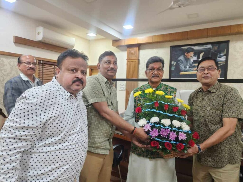 <em>महंत के जन्मदिन पर शक्ति में हुए अनेकों सेवा के तथा रचनात्मक कार्यक्रम, सरकारी अस्पताल में हुआ फल वितरण, दृष्टि बाधित विशेष विद्यालय में कांग्रेस नेताओं ने केक काटकर मनाया जन्मदिन, तहसील कार्यालय परिसर में हुआ निशुल्क स्वास्थ्य जांच शिविर का आयोजन, पूर्व नगर पालिका अध्यक्ष श्यामसुंदर अग्रवाल ने रायपुर पहुंच कर दी महंत को बधाई</em> <em>महंत के जन्मदिन पर शक्ति में हुए अनेकों सेवा के तथा रचनात्मक कार्यक्रम, सरकारी अस्पताल में हुआ फल वितरण, दृष्टि बाधित विशेष विद्यालय में कांग्रेस नेताओं ने केक काटकर मनाया जन्मदिन, तहसील कार्यालय परिसर में हुआ निशुल्क स्वास्थ्य जांच शिविर का आयोजन, पूर्व नगर पालिका अध्यक्ष श्यामसुंदर अग्रवाल ने रायपुर पहुंच कर दी महंत को बधाई</em> kshititech