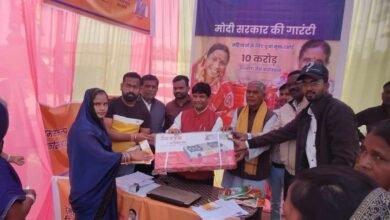 <em>नगरदा में हुआ प्रधानमंत्री उज्ज्वला योजना के तहत निशुल्क गैस कनेक्शन का वितरण, पूर्व विधायक डॉक्टर खिलावन साहू एवं इंडियन ऑयल के अधिकारी रहे मौजूद, पूर्व विधायक साहू ने कहा- प्रधानमंत्री मोदी ने उज्जवला गैस योजना से लाई देश मैं महिलाओं के चेहरे पर खुशी</em> kshititech