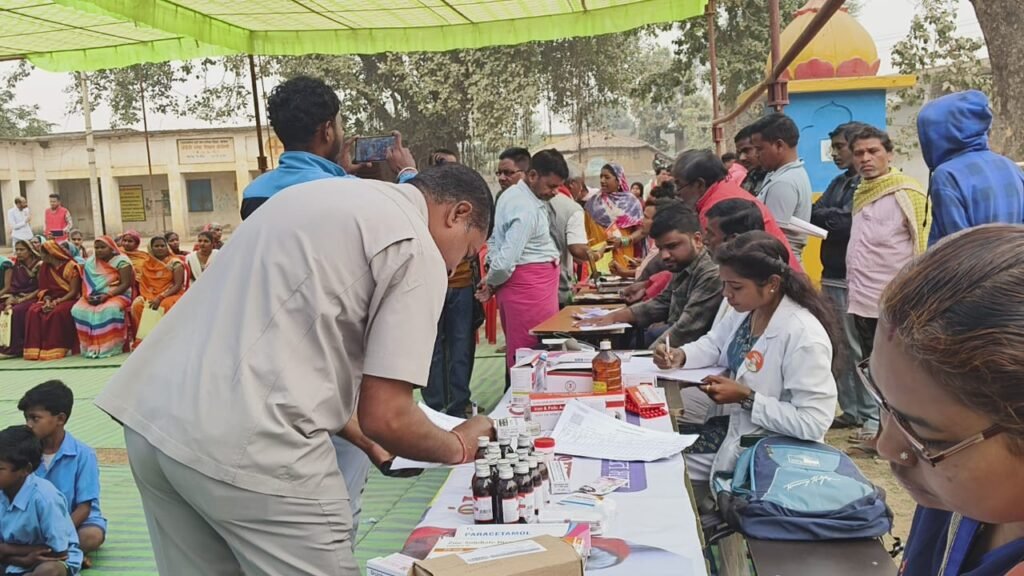 <em>तोड़ा अतिक्रमण, नहीं हो पाया विकास- शक्ति एसडीएम ने लगाई ठेकेदारों को कड़ी फटकार-बुधवारी बाजार में चल रहे निर्माण कार्यों की धीमी गति पर प्रशासनिक अधिकारी पहुंचे निरीक्षण करने,करोड़ो की लागत से बन रहे निर्माण कार्यों की कछुआ गति से नहीं दिख रहा विकास, शक्ति कलेक्टर ने की टीएल मीटिंग के साथ ही जनदर्शन, सैकड़ो आशियाने तोड़कर भी प्रशासन नहीं कर पाया विकास</em> kshititech