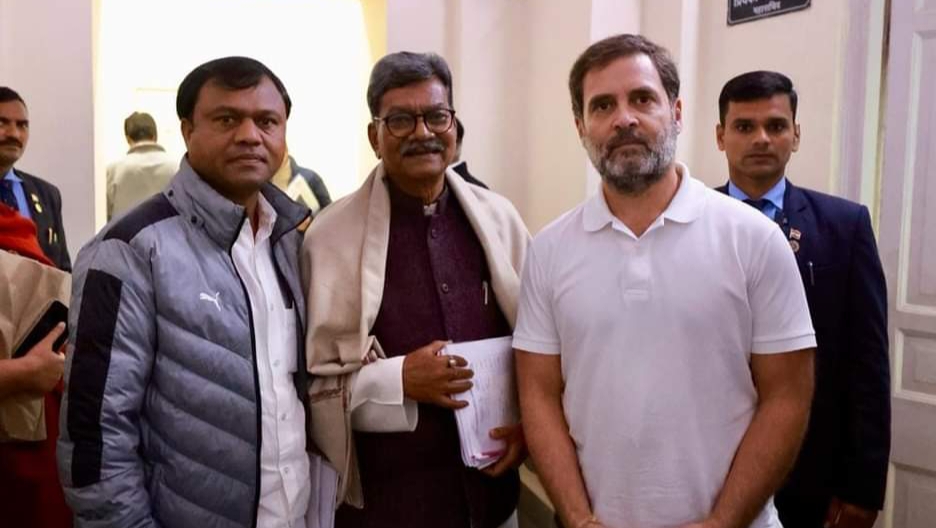 <em>अब होगी भारत </em>जो<em>ड़ो न्याय यात्रा की धमक- छत्तीसगढ़ के 07 जिलों से 536 किलोमीटर की यात्रा से होकर गुजरेगी कांग्रेस की भारत जोड़ो न्याय यात्रा, यात्रा को लेकर पीसीसी अध्यक्ष एवं नेता प्रतिपक्ष ने करी राहुल गांधी से मुलाकात, छत्तीसगढ़ प्रदेश प्रभारी सचिन पायलट से भी मिले कांग्रेस नेता, लोकसभा चुनाव में कांग्रेस कार्यकर्ताओं में करेगी नई ऊर्जा का संचार</em> <em>अब होगी भारत </em>जो<em>ड़ो न्याय यात्रा की धमक- छत्तीसगढ़ के 07 जिलों से 536 किलोमीटर की यात्रा से होकर गुजरेगी कांग्रेस की भारत जोड़ो न्याय यात्रा, यात्रा को लेकर पीसीसी अध्यक्ष एवं नेता प्रतिपक्ष ने करी राहुल गांधी से मुलाकात, छत्तीसगढ़ प्रदेश प्रभारी सचिन पायलट से भी मिले कांग्रेस नेता, लोकसभा चुनाव में कांग्रेस कार्यकर्ताओं में करेगी नई ऊर्जा का संचार</em> kshititech