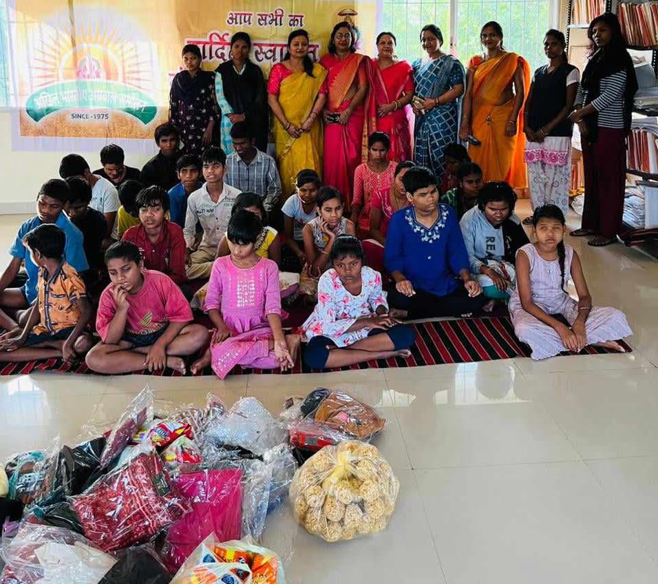 <em>सेवा कार्यों की श्रृंखला- अग्रवाल महिला सम्मेलन की शक्ति जिला इकाई ने किया दृष्टि बाधित विशेष विद्यालय में मकर संक्रांति पर्व पर गर्म कपड़ों एवं खाद्यान्न सामग्रियों का वितरण, जिला अध्यक्ष उषा अग्रवाल के नेतृत्व में हुआ कार्यक्रम</em>, उषा ने कहा- मकर संक्रांति का पर्व जीवन में लाता है समृद्धि <em>सेवा कार्यों की श्रृंखला- अग्रवाल महिला सम्मेलन की शक्ति जिला इकाई ने किया दृष्टि बाधित विशेष विद्यालय में मकर संक्रांति पर्व पर गर्म कपड़ों एवं खाद्यान्न सामग्रियों का वितरण, जिला अध्यक्ष उषा अग्रवाल के नेतृत्व में हुआ कार्यक्रम</em>, उषा ने कहा- मकर संक्रांति का पर्व जीवन में लाता है समृद्धि kshititech