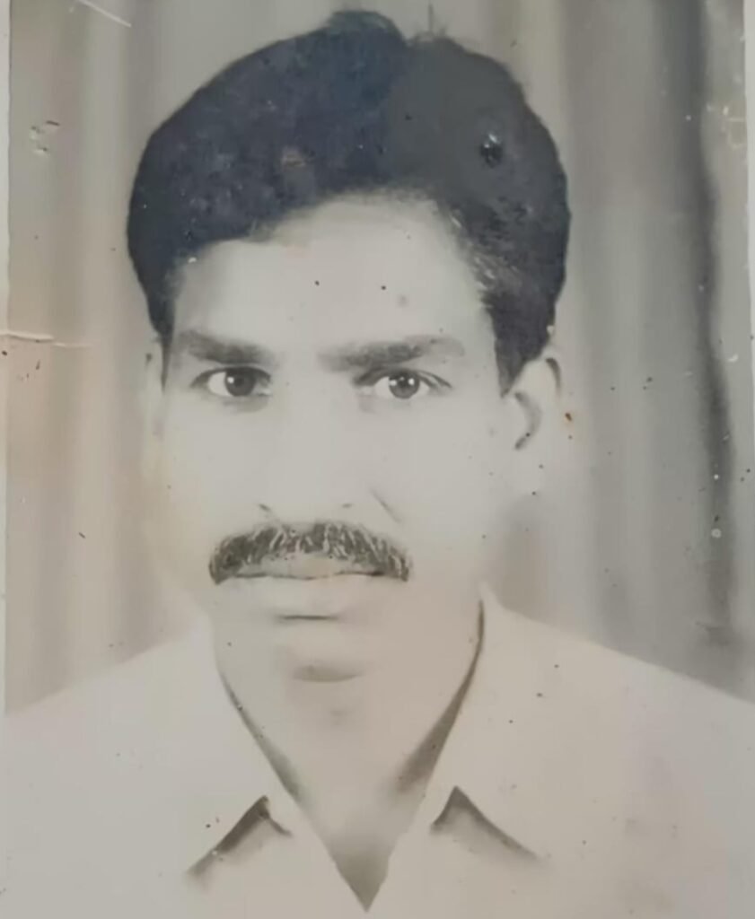 रमाकांत की कार सेवा- <em>अयोध्या के राम मंदिर के दशकों पूर्व संपन्न कार सेवा से लेकर मंदिर निर्माण तक का सफर,कार सेवक जांजगीर के अधिवक्ता रमाकांत राजवाड़े का यात्रा वृतांत, रमाकांत ने कहा कार सेवकों का वह जुनून अपने आप में एक यादगार पल, वर्तमान जांजगीर-चंपा कांग्रेस विधायक व्यास कश्यप ने भी की थी कार सेवा</em> kshititech