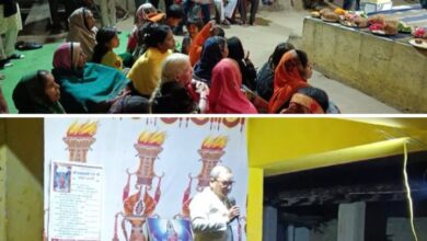 <em>धूमधाम से मनाया गया शांकभरी जंयती उत्सव,सकरेली कलां के नवधा चौक में हुआ भव्य आयोजन,मां शांकभरी के आरती में शामिल हुए गांव से विशाल जनसमूह, सेवानिवृत्त कृषि अधिकारी रोशन लाल पटेल रहे अतिथि के रूप में मौजूद</em> kshititech