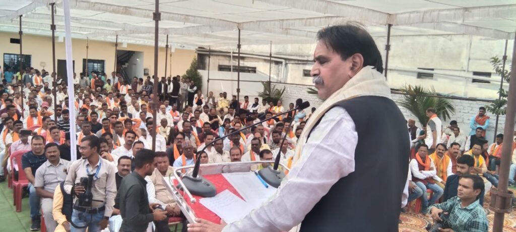 भाजपा ने कर दी लोकसभा चुनाव की तैयारी प्रारंभ- जांजगीर चांपा लोकसभा क्षेत्र के चुनाव कार्यालय का उद्घाटन किया प्रभारी राजेश मूणत एवं गौरीशंकर अग्रवाल ने, प्रदेश की एकमात्र अनुसूचित जाति वर्ग के लिए आरक्षित सीट है जांजगीर-चाम्पा लोकसभा, कौन होगा भाजपा का प्रत्याशी चेहरा, टिकट की आस में नेताओं की दौड़ हुई तेज kshititech