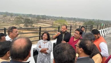 शक्ति कलेक्टर नूपुर की सक्रियता से जल्द ही हो सकता है सकरेली रेलवे ओवर ब्रिज का लोकार्पण, 11 फरवरी को कलेक्टर ने भाजपा नेताओं के साथ किया ब्रिज के अंतिम चरण में चल रहे निर्माण कार्यों का निरीक्षण, कलेक्टर नूपुर के अथक प्रयासों से ब्रिज निर्माण को मिली गति kshititech