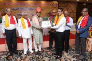 बालीगंज में अखिल भारतीय मारवाड़ी सम्मेलन का भाषा साहित्य सम्मान समारोह सम्पन्न,राजस्थानी भाषा की सुवास को बचाने की जरूरत- शिव कुमार लोहिया, राजस्थानी भाषा को मान्यता दिलाने बनी ठोस कार्य योजना, राष्ट्रीय महामंत्री कैलाशपति तोदी कोलकाता ने किया संचालन,देशभर के विभिन्न स्थानों से पदाधिकारी शामिल हुए कार्यक्रम में kshititech