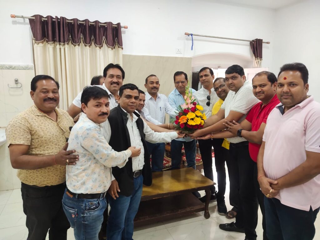 सक्ति के चेम्बर ऑफ़ कॉमर्स ने किया वरिष्ठ पुलिस अधीक्षक अहीरे के स्थानांतरण पर सम्मान समारोह, अहीरे ने कहा जिले वासियों का मिला स्नेह मेरे लिए सदैव रहेगा यादगार, शक्ति से सूरजपुर का कार्यभार देखेंगे एम आर अहीरे, सहज, सरल एवं कुशल प्रशासनिक क्षमता वाले अधिकारी के रूप में अपनी पहचान बनाई SSP श्री अहीरे ने सक्ति के चेम्बर ऑफ़ कॉमर्स ने किया वरिष्ठ पुलिस अधीक्षक अहीरे के स्थानांतरण पर सम्मान समारोह, अहीरे ने कहा जिले वासियों का मिला स्नेह मेरे लिए सदैव रहेगा यादगार, शक्ति से सूरजपुर का कार्यभार देखेंगे एम आर अहीरे, सहज, सरल एवं कुशल प्रशासनिक क्षमता वाले अधिकारी के रूप में अपनी पहचान बनाई SSP श्री अहीरे ने kshititech