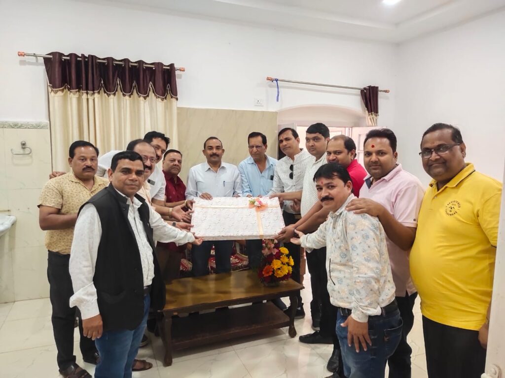सक्ति के चेम्बर ऑफ़ कॉमर्स ने किया वरिष्ठ पुलिस अधीक्षक अहीरे के स्थानांतरण पर सम्मान समारोह, अहीरे ने कहा जिले वासियों का मिला स्नेह मेरे लिए सदैव रहेगा यादगार, शक्ति से सूरजपुर का कार्यभार देखेंगे एम आर अहीरे, सहज, सरल एवं कुशल प्रशासनिक क्षमता वाले अधिकारी के रूप में अपनी पहचान बनाई SSP श्री अहीरे ने सक्ति के चेम्बर ऑफ़ कॉमर्स ने किया वरिष्ठ पुलिस अधीक्षक अहीरे के स्थानांतरण पर सम्मान समारोह, अहीरे ने कहा जिले वासियों का मिला स्नेह मेरे लिए सदैव रहेगा यादगार, शक्ति से सूरजपुर का कार्यभार देखेंगे एम आर अहीरे, सहज, सरल एवं कुशल प्रशासनिक क्षमता वाले अधिकारी के रूप में अपनी पहचान बनाई SSP श्री अहीरे ने kshititech
