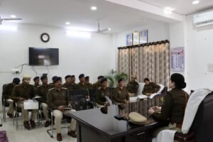 आईपीएस अंकिता शर्मा ने ली जिले के पुलिस अधिकारियों की बैठक, अंकिता ने कहा- अपराधियों में हो पुलिस का ख़ौफ़ एवं जनता में पुलिस के प्रति हो विश्वास की भावना, पुलिस लाइन एवं शक्ति थाने का किया निरीक्षण आईपीएस अंकिता शर्मा ने ली जिले के पुलिस अधिकारियों की बैठक, अंकिता ने कहा- अपराधियों में हो पुलिस का ख़ौफ़ एवं जनता में पुलिस के प्रति हो विश्वास की भावना, पुलिस लाइन एवं शक्ति थाने का किया निरीक्षण kshititech