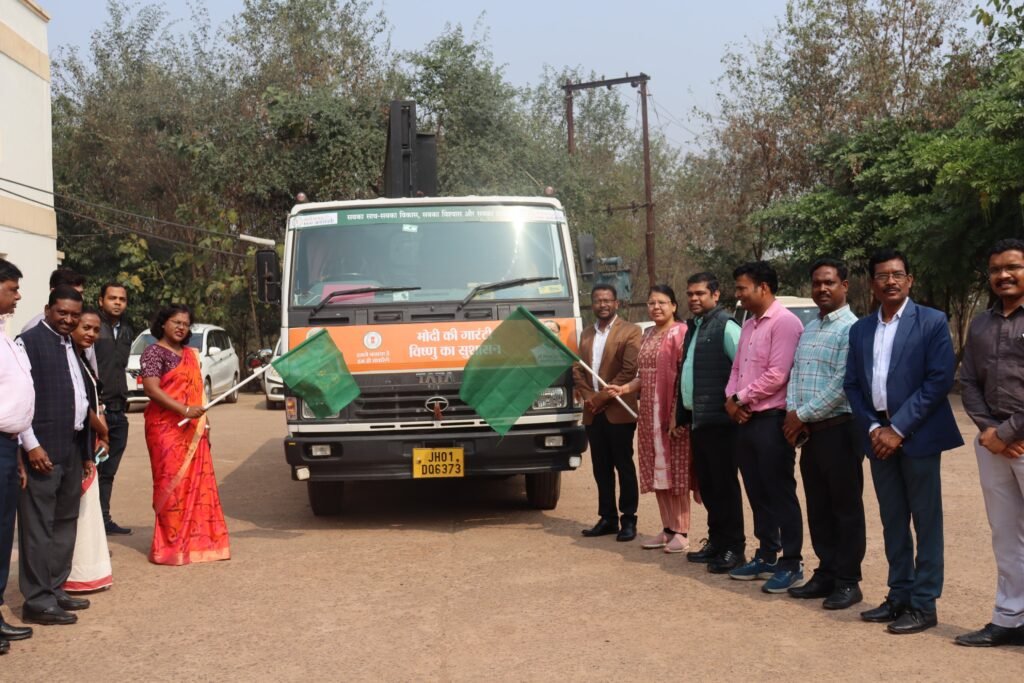 ACTION NUPUR-कलेक्टर नूपुर की कड़ी कार्रवाई, स्वास्थ्य कर्मचारी को किया निलंबित, जिले में एलईडी स्क्रीन वैन से मिलेगी सरकारी योजनाओं की जानकारी, कलेक्टर नूपुर ने किया महतारी वंदन योजना के कार्य का निरीक्षण kshititech