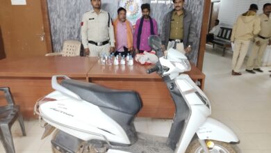 नशे के खिलाफ सक्ति पुलिस-अवैध शराब विक्रेताओं के खिलाफ शक्ति पुलिस की ताड़ बतोड़ कार्रवाई,एसपी के निर्देशन में टी आई विवेक शर्मा की टीम सक्रिय, अलग-अलग मामलों में 05 आरोपी हुए गिरफ्तार, टीआई विवेक शर्मा ने कहा- अवैध शराब विक्रेताओं पर पुलिस करेगी लगातार कार्रवाई नशे के खिलाफ सक्ति पुलिस-अवैध शराब विक्रेताओं के खिलाफ शक्ति पुलिस की ताड़ बतोड़ कार्रवाई,एसपी के निर्देशन में टी आई विवेक शर्मा की टीम सक्रिय, अलग-अलग मामलों में 05 आरोपी हुए गिरफ्तार, टीआई विवेक शर्मा ने कहा- अवैध शराब विक्रेताओं पर पुलिस करेगी लगातार कार्रवाई kshititech