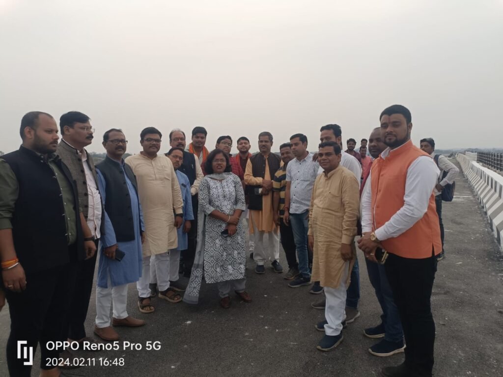 शक्ति कलेक्टर नूपुर की सक्रियता से जल्द ही हो सकता है सकरेली रेलवे ओवर ब्रिज का लोकार्पण, 11 फरवरी को कलेक्टर ने भाजपा नेताओं के साथ किया ब्रिज के अंतिम चरण में चल रहे निर्माण कार्यों का निरीक्षण, कलेक्टर नूपुर के अथक प्रयासों से ब्रिज निर्माण को मिली गति kshititech