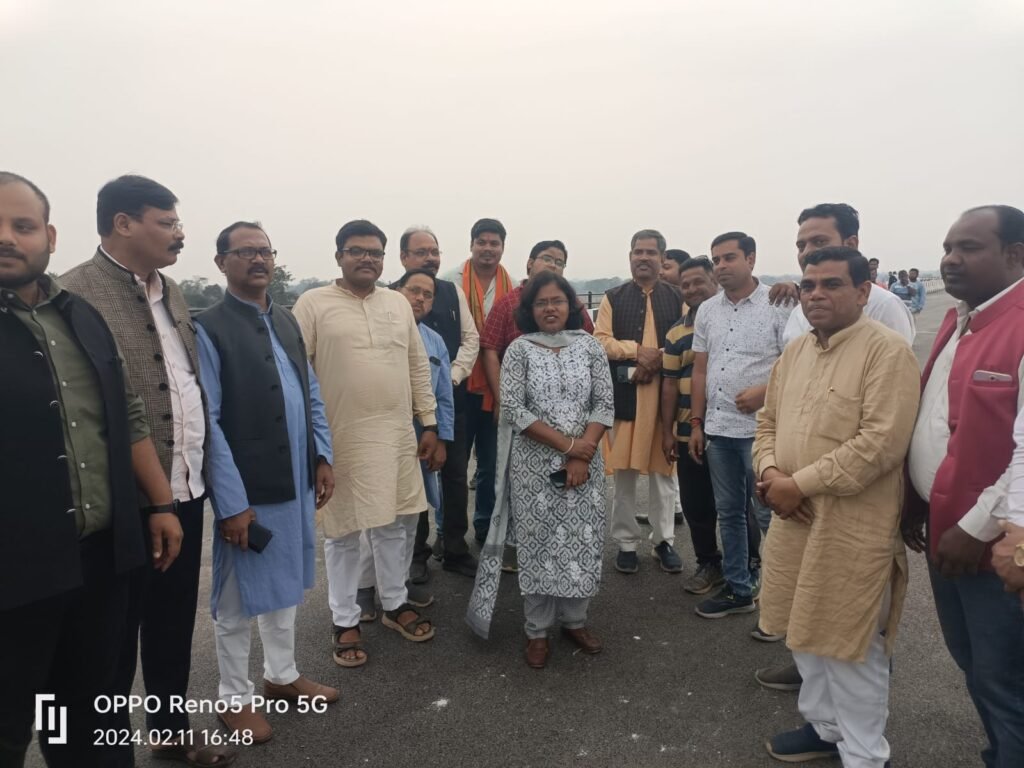 शक्ति कलेक्टर नूपुर की सक्रियता से जल्द ही हो सकता है सकरेली रेलवे ओवर ब्रिज का लोकार्पण, 11 फरवरी को कलेक्टर ने भाजपा नेताओं के साथ किया ब्रिज के अंतिम चरण में चल रहे निर्माण कार्यों का निरीक्षण, कलेक्टर नूपुर के अथक प्रयासों से ब्रिज निर्माण को मिली गति kshititech