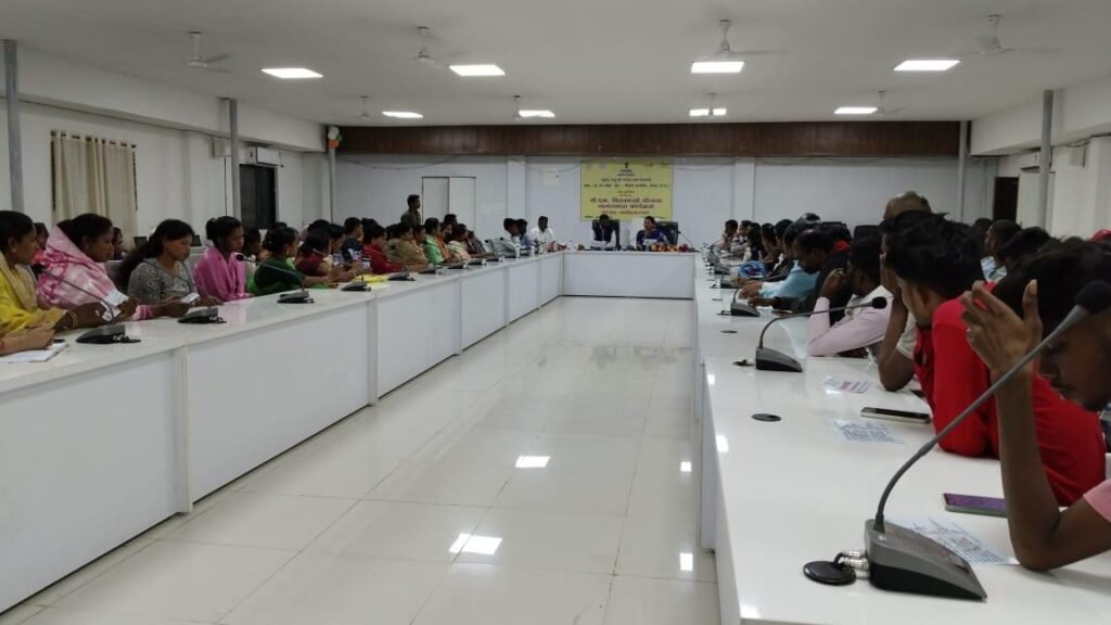 कलेक्टर नूपुर पहुंची डीबी पावर प्लांट,प्लांट का किया निरीक्षण- शक्ति तहसीलदार मनमोहन प्रताप सिंह सहित अधिकारियों ने किया पीएम आवास के निर्माण का निरीक्षण,16 को जन समस्या शिविर की तैयारियां जोरों पर,कलेक्ट्रेट कार्यालय में हुआ पीएम विश्वकर्म योजना पर जन जागरूकता कार्यक्रम, सोनगुड़ा एवं जर्वे में संपन्न हुआ निशुल्क स्वास्थ्य जांच शिविर कलेक्टर नूपुर पहुंची डीबी पावर प्लांट,प्लांट का किया निरीक्षण- शक्ति तहसीलदार मनमोहन प्रताप सिंह सहित अधिकारियों ने किया पीएम आवास के निर्माण का निरीक्षण,16 को जन समस्या शिविर की तैयारियां जोरों पर,कलेक्ट्रेट कार्यालय में हुआ पीएम विश्वकर्म योजना पर जन जागरूकता कार्यक्रम, सोनगुड़ा एवं जर्वे में संपन्न हुआ निशुल्क स्वास्थ्य जांच शिविर kshititech