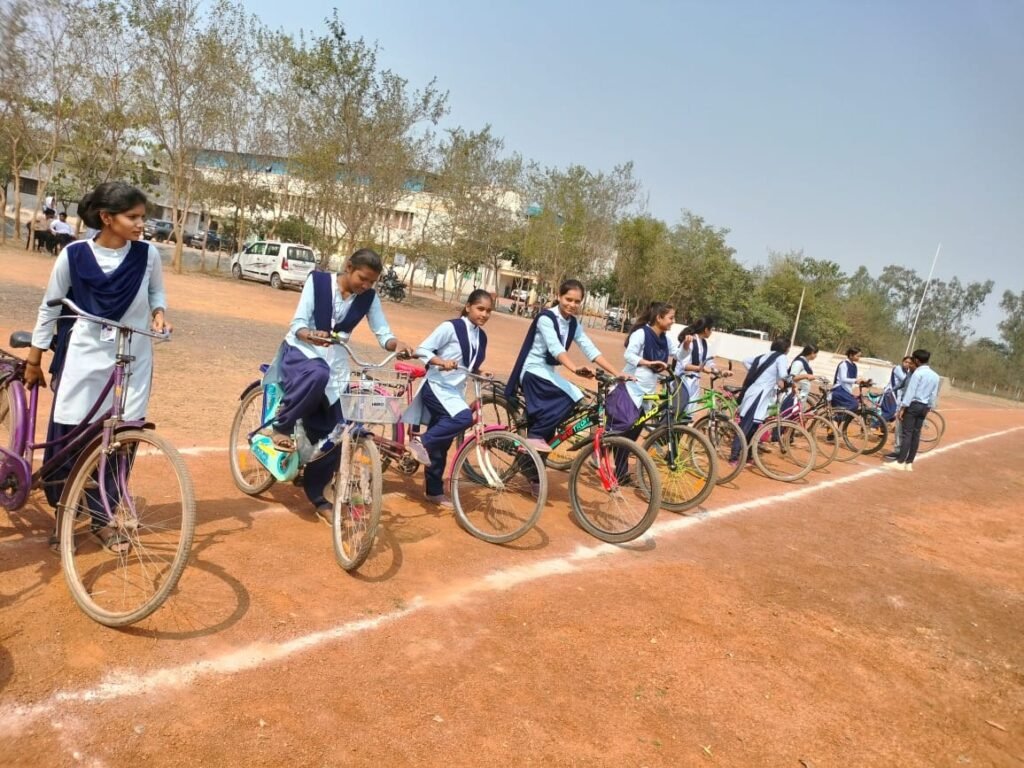 सरकारी कॉलेज जेठा में वार्षिक उत्सव के साथ ही प्रतिस्पर्धाओं के पुरस्कार वितरण एवं बसंत उत्सव कार्यक्रम का हुआ भव्य आयोजन, पुलवामा हमले के शहीद हुए जवानों की शहादत पर दी गई श्रद्धांजलि, पूरे जिले में अग्रणी महाविद्यालय के रूप में पहचान है शासकीय क्रांति कुमार भारतीय कॉलेज की सरकारी कॉलेज जेठा में वार्षिक उत्सव के साथ ही प्रतिस्पर्धाओं के पुरस्कार वितरण एवं बसंत उत्सव कार्यक्रम का हुआ भव्य आयोजन, पुलवामा हमले के शहीद हुए जवानों की शहादत पर दी गई श्रद्धांजलि, पूरे जिले में अग्रणी महाविद्यालय के रूप में पहचान है शासकीय क्रांति कुमार भारतीय कॉलेज की kshititech