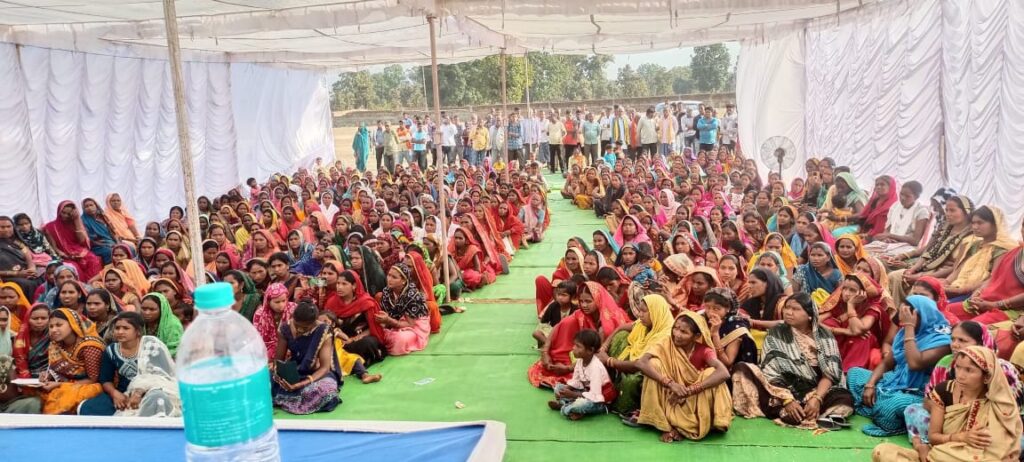 विष्णु सरकार पर आक्रामक सांसद महंत- कोरबा सांसद ज्योत्सना का राज्य की भाजपा सरकार से सवाल- पाली-तानाखार के दौरे पर ज्योत्सना ने कहा-कब देंगे किसानों को 3100 और महिलाओं को 12 हजार रु, ज्योत्सना ने कहा- किसानों के कर्ज माफ का भी प्रोपगंडा चलाया था बीजेपी ने,अब मुकरने लगी है सरकार विष्णु सरकार पर आक्रामक सांसद महंत- कोरबा सांसद ज्योत्सना का राज्य की भाजपा सरकार से सवाल- पाली-तानाखार के दौरे पर ज्योत्सना ने कहा-कब देंगे किसानों को 3100 और महिलाओं को 12 हजार रु, ज्योत्सना ने कहा- किसानों के कर्ज माफ का भी प्रोपगंडा चलाया था बीजेपी ने,अब मुकरने लगी है सरकार kshititech