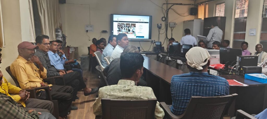 योजनाओं के क्रियान्वन में कृषि विभाग शक्ति अव्वल- प्रधानमंत्री किसान सम्मन निधि योजना की 16वीं किस्त की गई जारी, जिले के किसानों को मिल रहा योजना का लाभ, करीब 26 करोड रुपए का हुआ भुगतान, जिला कलेक्ट्रेट में नूपुर सहित कृषि विभाग के अधिकारी रहे मौजूद, किसानों ने मनाया बड़ा उत्सव योजनाओं के क्रियान्वन में कृषि विभाग शक्ति अव्वल- प्रधानमंत्री किसान सम्मन निधि योजना की 16वीं किस्त की गई जारी, जिले के किसानों को मिल रहा योजना का लाभ, करीब 26 करोड रुपए का हुआ भुगतान, जिला कलेक्ट्रेट में नूपुर सहित कृषि विभाग के अधिकारी रहे मौजूद, किसानों ने मनाया बड़ा उत्सव kshititech