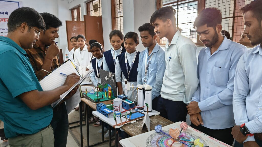 शासकीय क्रांति कुमार भारतीय महाविद्यालय सक्ती में राष्ट्रीय विज्ञान दिवस के अवसर पर विज्ञान प्रदर्शनी कार्यक्रम का हुआ आयोजन शासकीय क्रांति कुमार भारतीय महाविद्यालय सक्ती में राष्ट्रीय विज्ञान दिवस के अवसर पर विज्ञान प्रदर्शनी कार्यक्रम का हुआ आयोजन kshititech