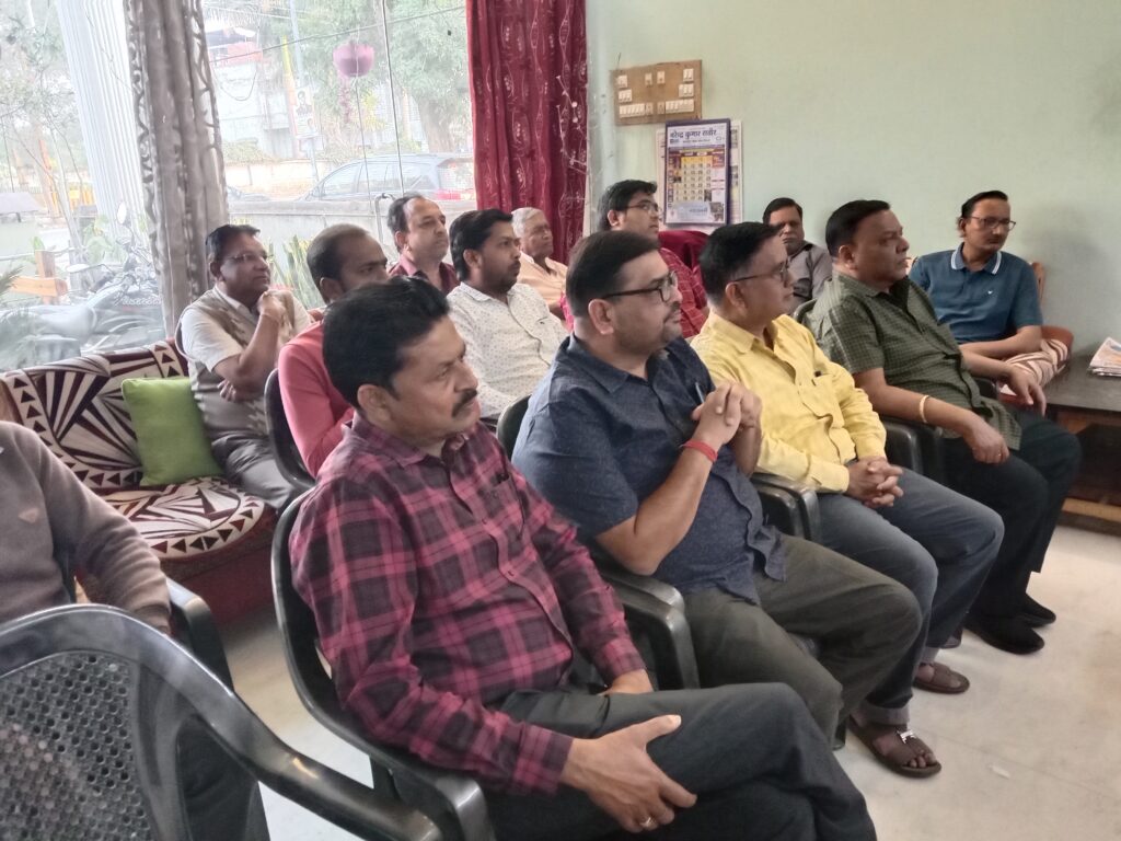 शक्ति में अखिल भारतवर्षीय मारवाड़ी सम्मेलन की नवीन शाखा का हुआ गठन,प्रथम अध्यक्ष बनाए गए हरिओम अग्रवाल,सचिव बने राकेश अग्रवाल, राष्ट्रीय- प्रांतीय पदाधिकारीयो की मौजूदगी में 25 आजीवन सदस्यों की सौपी गई सूची, 90 साल पुराना है संगठन,समाज हित में राष्ट्रीय स्तर पर चलाई जा रही विभिन्न योजनाएं शक्ति में अखिल भारतवर्षीय मारवाड़ी सम्मेलन की नवीन शाखा का हुआ गठन,प्रथम अध्यक्ष बनाए गए हरिओम अग्रवाल,सचिव बने राकेश अग्रवाल, राष्ट्रीय- प्रांतीय पदाधिकारीयो की मौजूदगी में 25 आजीवन सदस्यों की सौपी गई सूची, 90 साल पुराना है संगठन,समाज हित में राष्ट्रीय स्तर पर चलाई जा रही विभिन्न योजनाएं kshititech
