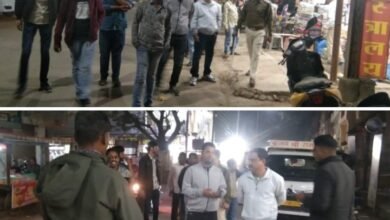 शक्ति शहर में अब नहीं चलेगी प्रमुख मार्गों पर बेतरतीब पार्किंग एवं आवागमन की अव्यवस्था,SP के निर्देश पर टीआई, नगर पालिका सीएमओ,PWD एसडीओ ने करी पहल, दुकानदारों को दी गई सख्त हिदायत, शहर की बाधित ट्रेफिक व्यवस्था को लेकर पत्रकारों ने करी थी पत्रकार वार्ता में शिकायत, सड़कों पर निर्माण सामग्री रखकर काम करने वाले भवन संचालकों पर भी होगी कार्रवाई kshititech