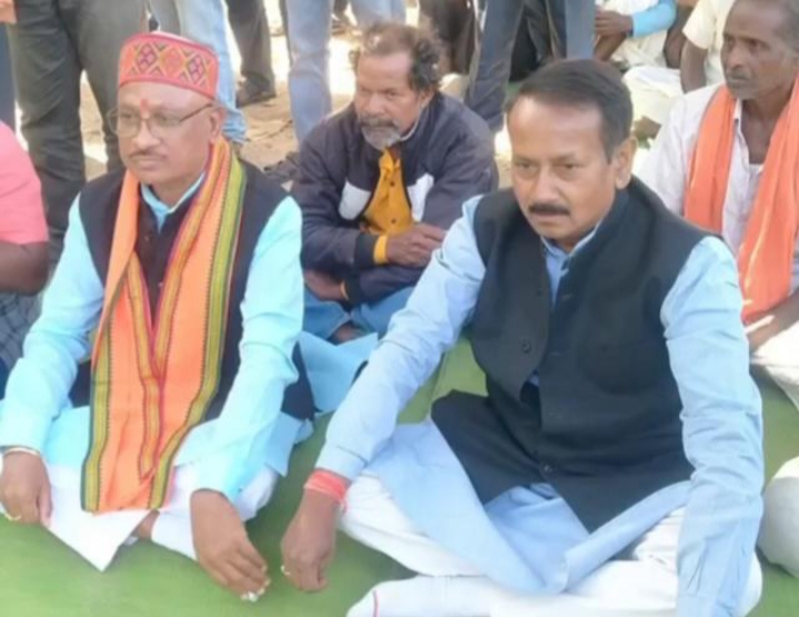 रायगढ़ जिले के पूर्व जिला संघ चालक 49 वर्षीय कुमार देवेंद्र प्रताप सिंह होंगे छत्तीसगढ़ प्रदेश भाजपा के राज्यसभा सांसद प्रत्याशी, भाजपा ने जारी की सूची, वर्तमान में जिला पंचायत सदस्य भी हैं देवेंद्र प्रताप, राज परिवार से राज्यसभा प्रत्याशी बनाए जाने पर प्रदेश में हर्ष की लहर रायगढ़ जिले के पूर्व जिला संघ चालक 49 वर्षीय कुमार देवेंद्र प्रताप सिंह होंगे छत्तीसगढ़ प्रदेश भाजपा के राज्यसभा सांसद प्रत्याशी, भाजपा ने जारी की सूची, वर्तमान में जिला पंचायत सदस्य भी हैं देवेंद्र प्रताप, राज परिवार से राज्यसभा प्रत्याशी बनाए जाने पर प्रदेश में हर्ष की लहर kshititech