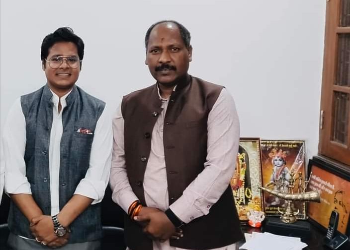 शक्ति के दिग्गज कांग्रेसी नेता करेंगे कांग्रेस को अलविदा- नगर पालिका अध्यक्ष के खिलाफ अविश्वास प्रस्ताव के बाद स्थानीय विधायक एवं कुछ वरिष्ठ कांग्रेसियों में पैदा हो गई है अविश्वास की भावना, सोशल मीडिया पर चल रही नगर पालिका के विधायक प्रतिनिधि आनंद अग्रवाल के BJP प्रवेश की खबरें, शक्ति रियासत के राजा धर्मेंद्र बहादुर सिंह भी मिले प्रदेश संगठन महामंत्री भाजपा पवन साय से, हो सकता है राजा साहब का भी भाजपा प्रवेश शक्ति के दिग्गज कांग्रेसी नेता करेंगे कांग्रेस को अलविदा- नगर पालिका अध्यक्ष के खिलाफ अविश्वास प्रस्ताव के बाद स्थानीय विधायक एवं कुछ वरिष्ठ कांग्रेसियों में पैदा हो गई है अविश्वास की भावना, सोशल मीडिया पर चल रही नगर पालिका के विधायक प्रतिनिधि आनंद अग्रवाल के BJP प्रवेश की खबरें, शक्ति रियासत के राजा धर्मेंद्र बहादुर सिंह भी मिले प्रदेश संगठन महामंत्री भाजपा पवन साय से, हो सकता है राजा साहब का भी भाजपा प्रवेश kshititech