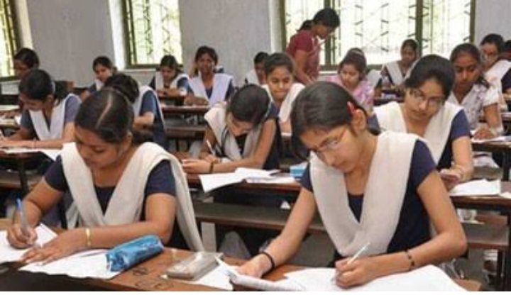 शक्ति जिले को बोर्ड परीक्षाओं का बनाया गया समन्वयक केंद्र, 23 फरवरी को 53 परीक्षा केंद्रों के प्रश्न पत्रों का होगा सीधा वितरण, जिला शिक्षा अधिकारी बी एल खरे ने सभी केंद्राध्यक्षों से समय पर उपस्थित होने की करी अपील kshititech