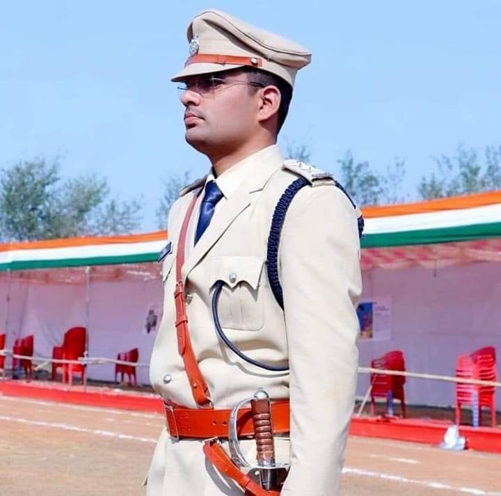 प्रशिक्षु उप पुलिस अधीक्षक संभालेंगे डभरा थाने की कमान- शक्ति जिला पुलिस में हुआ बड़ा फेरबदल, एसपी अंकिता शर्मा ने चार थानों के बदले प्रभारी, 147 सहायक उप निरीक्षक, प्रधान आरक्षक एवं आरक्षकों के भी किए गए तबादले प्रशिक्षु उप पुलिस अधीक्षक संभालेंगे डभरा थाने की कमान- शक्ति जिला पुलिस में हुआ बड़ा फेरबदल, एसपी अंकिता शर्मा ने चार थानों के बदले प्रभारी, 147 सहायक उप निरीक्षक, प्रधान आरक्षक एवं आरक्षकों के भी किए गए तबादले kshititech