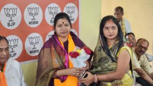महिला प्रत्याशी होने का कमलेश को मिल रहा लाभ, महिला मतदाताएं कह रही चुनेंगे अपने गांव की बेटी को- भाजपा प्रत्याशी के जनसंपर्क अभियान में ग्रामीणों में दिखा उत्साह, महिलाओं ने कहा- मोदी सरकार ने हमें दी है गारंटी, हम भी फिर से पीएम चुनेंगे मोदी को, 15 मार्च को कमलेश जांगड़े ने किया शक्ति विधानसभा में सघन जनसंपर्क महिला प्रत्याशी होने का कमलेश को मिल रहा लाभ, महिला मतदाताएं कह रही चुनेंगे अपने गांव की बेटी को- भाजपा प्रत्याशी के जनसंपर्क अभियान में ग्रामीणों में दिखा उत्साह, महिलाओं ने कहा- मोदी सरकार ने हमें दी है गारंटी, हम भी फिर से पीएम चुनेंगे मोदी को, 15 मार्च को कमलेश जांगड़े ने किया शक्ति विधानसभा में सघन जनसंपर्क kshititech