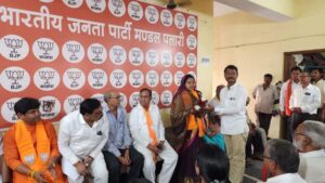 महिला प्रत्याशी होने का कमलेश को मिल रहा लाभ, महिला मतदाताएं कह रही चुनेंगे अपने गांव की बेटी को- भाजपा प्रत्याशी के जनसंपर्क अभियान में ग्रामीणों में दिखा उत्साह, महिलाओं ने कहा- मोदी सरकार ने हमें दी है गारंटी, हम भी फिर से पीएम चुनेंगे मोदी को, 15 मार्च को कमलेश जांगड़े ने किया शक्ति विधानसभा में सघन जनसंपर्क महिला प्रत्याशी होने का कमलेश को मिल रहा लाभ, महिला मतदाताएं कह रही चुनेंगे अपने गांव की बेटी को- भाजपा प्रत्याशी के जनसंपर्क अभियान में ग्रामीणों में दिखा उत्साह, महिलाओं ने कहा- मोदी सरकार ने हमें दी है गारंटी, हम भी फिर से पीएम चुनेंगे मोदी को, 15 मार्च को कमलेश जांगड़े ने किया शक्ति विधानसभा में सघन जनसंपर्क kshititech