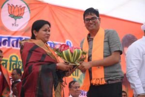 भाजपा प्रवेश की मची होड़-कांग्रेस के जनपद अध्यक्ष राजेश हो गए भाजपा के, 18 मार्च को सैकड़ो कांग्रेसियों ने किया भाजपा प्रवेश,राजा धर्मेंद्र बहादुर सिंह ने समर्थकों के साथ किया भाजपा प्रवेश तो वहीं शक्ति के नरेश अग्रवाल प्रिंस को ओपी चौधरी ने बनाया भाजपा का गमछा, नरेश को भाजपा अध्यक्ष किरण देव ने कहा- बहुत सुना है आपका नाम, आने वाले दिनों में कांग्रेस के और बड़े चेहरे हो सकते हैं भाजपा में शामिल kshititech