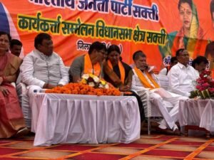 भाजपा प्रवेश की मची होड़-कांग्रेस के जनपद अध्यक्ष राजेश हो गए भाजपा के, 18 मार्च को सैकड़ो कांग्रेसियों ने किया भाजपा प्रवेश,राजा धर्मेंद्र बहादुर सिंह ने समर्थकों के साथ किया भाजपा प्रवेश तो वहीं शक्ति के नरेश अग्रवाल प्रिंस को ओपी चौधरी ने बनाया भाजपा का गमछा, नरेश को भाजपा अध्यक्ष किरण देव ने कहा- बहुत सुना है आपका नाम, आने वाले दिनों में कांग्रेस के और बड़े चेहरे हो सकते हैं भाजपा में शामिल kshititech