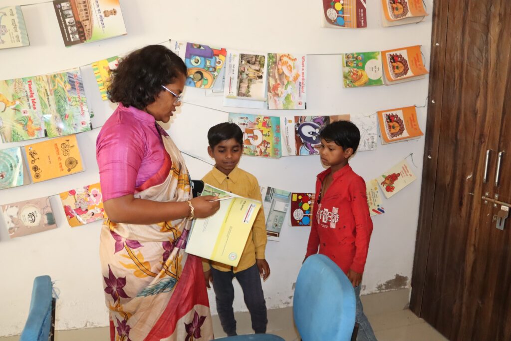 कलेक्टर नूपुर पहुंची जिले के आश्रम शालाओं का आकस्मिक निरीक्षण करने, व्यवस्थाओं में कमी पर दिए आवश्यक निर्देश, महिला दिवस पर शक्ति में होगी जिला स्तरीय बैडमिंटन प्रतियोगिता, 6 मार्च को प्रधानमंत्री मोदी के महिलाओं से संवाद कार्यक्रम का 12 स्थानो पर हुआ सीधा प्रसारण, शक्ति के सामुदायिक भवन सहित जिलाधीश कार्यालय में पहुंचे भाजपा के नेता कलेक्टर नूपुर पहुंची जिले के आश्रम शालाओं का आकस्मिक निरीक्षण करने, व्यवस्थाओं में कमी पर दिए आवश्यक निर्देश, महिला दिवस पर शक्ति में होगी जिला स्तरीय बैडमिंटन प्रतियोगिता, 6 मार्च को प्रधानमंत्री मोदी के महिलाओं से संवाद कार्यक्रम का 12 स्थानो पर हुआ सीधा प्रसारण, शक्ति के सामुदायिक भवन सहित जिलाधीश कार्यालय में पहुंचे भाजपा के नेता kshititech