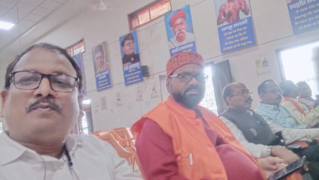 भाजपा की बैठक में लोकसभा चुनाव को लेकर वन टु वन चर्चा की प्रभारी गौरीशंकर अग्रवाल ने, जांजगीर-चांपा लोकसभा को लेकर भाजपा कर रही है कड़ी मेहनत, क्लस्टर प्रभारी राजेश मूणत ने कहा- लोकसभा का चुनाव हम सभी के लिए अहम, 400 सीटे जीतने का लक्ष्य है आपके कंधों पर भाजपा की बैठक में लोकसभा चुनाव को लेकर वन टु वन चर्चा की प्रभारी गौरीशंकर अग्रवाल ने, जांजगीर-चांपा लोकसभा को लेकर भाजपा कर रही है कड़ी मेहनत, क्लस्टर प्रभारी राजेश मूणत ने कहा- लोकसभा का चुनाव हम सभी के लिए अहम, 400 सीटे जीतने का लक्ष्य है आपके कंधों पर kshititech