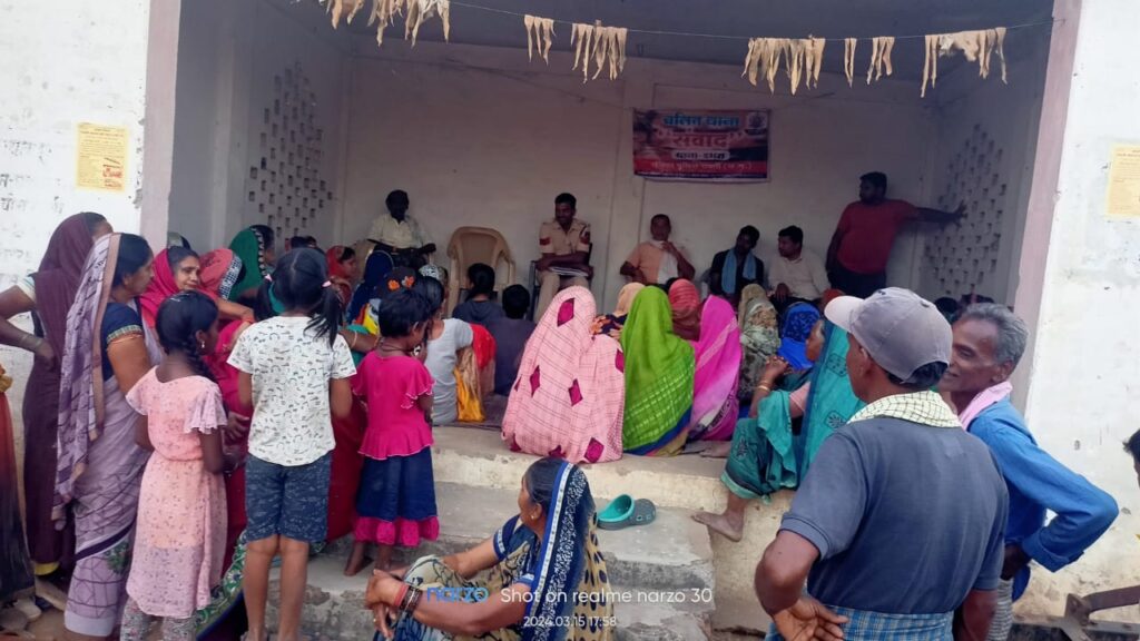 SP के निर्देश पर डभरा थाना टीआई चंद्रहास ने अवैध शराब विक्रेताओं पर करी कड़ी कार्रवाई, टीआई चंद्रहास ने कहा- नहीं बक्शे जायेंगे अवैध शराब विक्रेता, 15 मार्च को थाना क्षेत्र में चलाया गया चलित थाना के माध्यम से जन जागरूकता अभियान,डीएसपी की पदस्थापना के बाद अपराधियो की आई शामत SP के निर्देश पर डभरा थाना टीआई चंद्रहास ने अवैध शराब विक्रेताओं पर करी कड़ी कार्रवाई, टीआई चंद्रहास ने कहा- नहीं बक्शे जायेंगे अवैध शराब विक्रेता, 15 मार्च को थाना क्षेत्र में चलाया गया चलित थाना के माध्यम से जन जागरूकता अभियान,डीएसपी की पदस्थापना के बाद अपराधियो की आई शामत kshititech